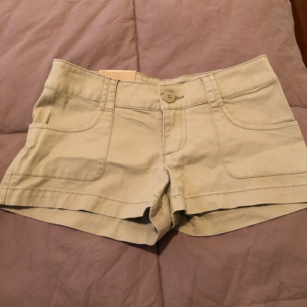 Women’s khaki shorts